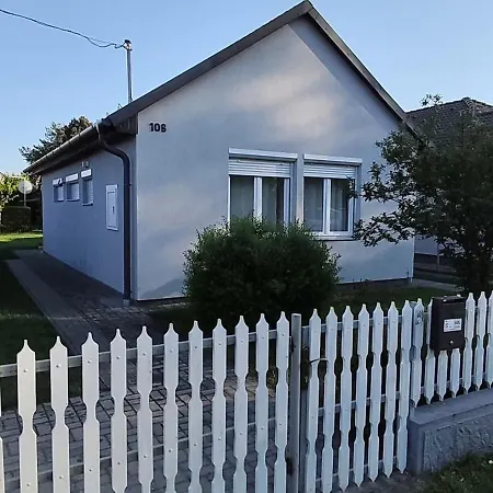 Villa House Balatonfenyves