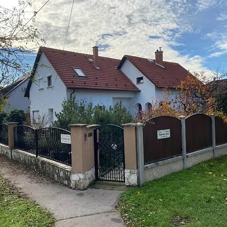 Апартаменты House